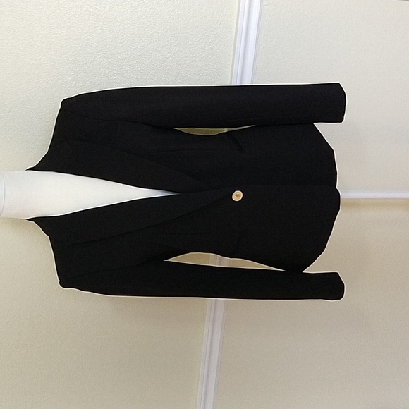 Philosophy Jackets & Blazers - Gorgeous Philosophy Stretchy Blazer